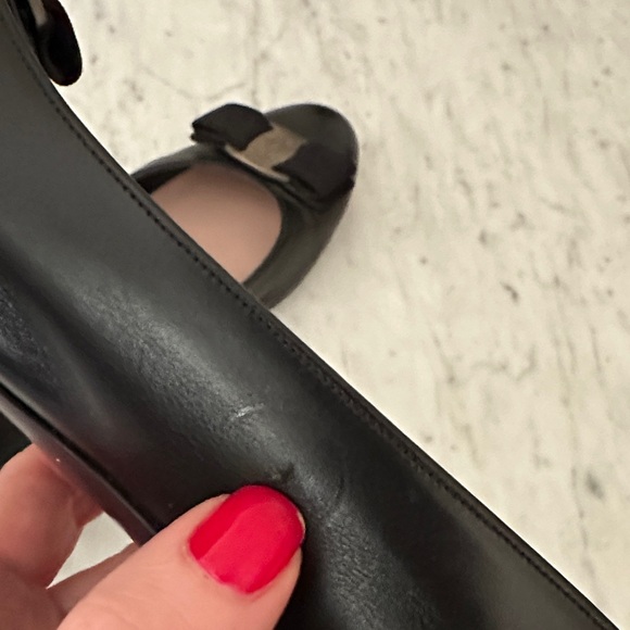 Salvatore Ferragamo Black Leather Heels with Bow - Picture 9 of 10